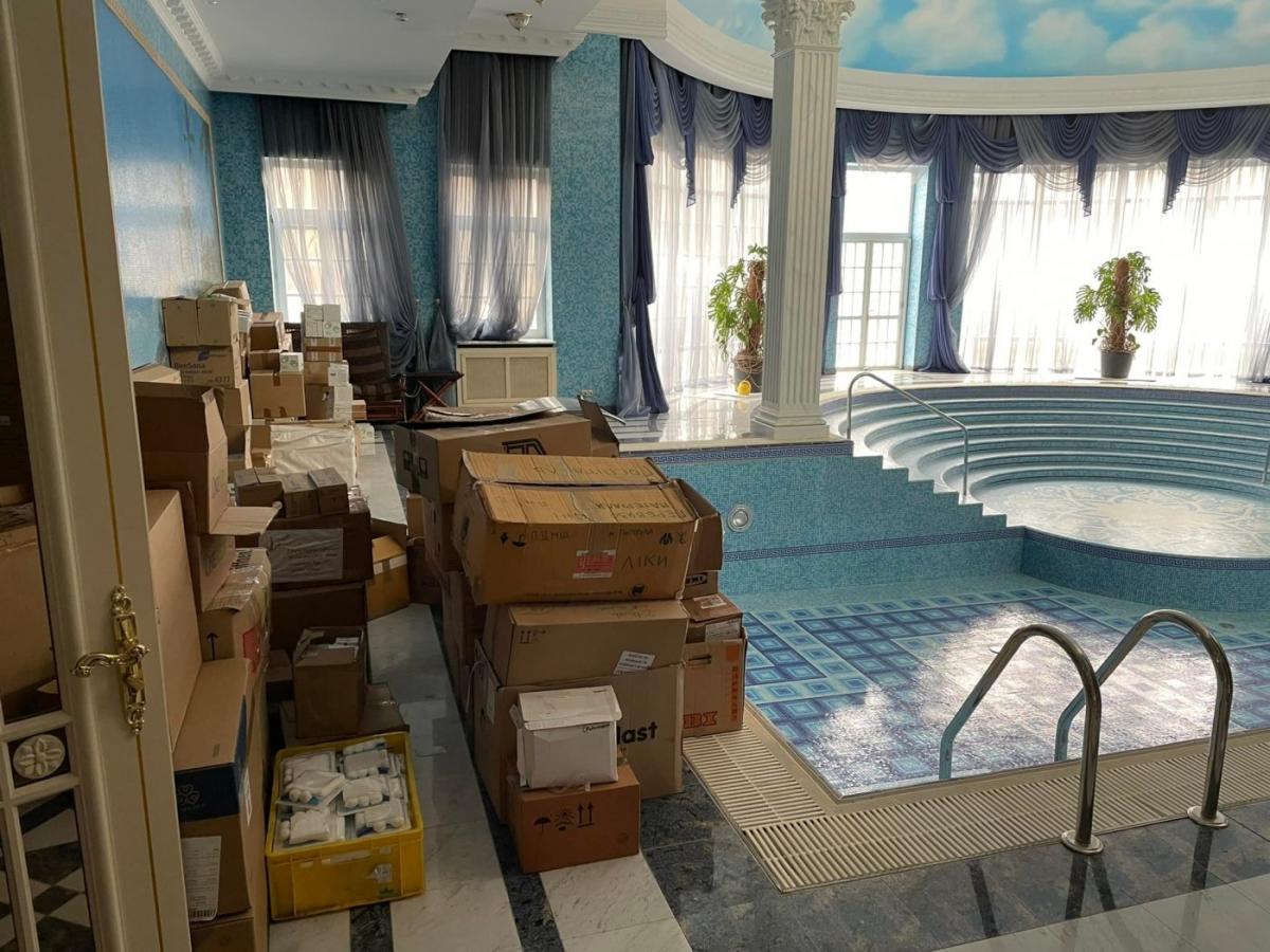 У палаці Пінчука розмістився штаб військових медиків