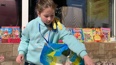 9-летняя украинка продает свои игрушки, чтобы купить тепловизор для ВСУ