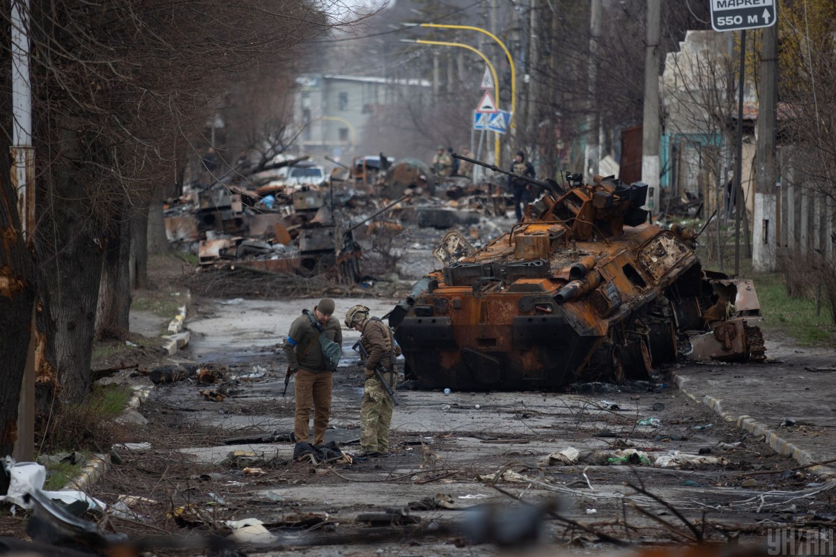 Улица Вокзальная в Буче после того, как российских оккупантов выгнали из города