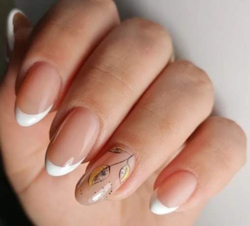Френч маникюр 2022