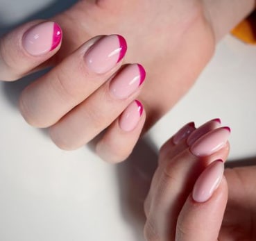 Френч маникюр 2022