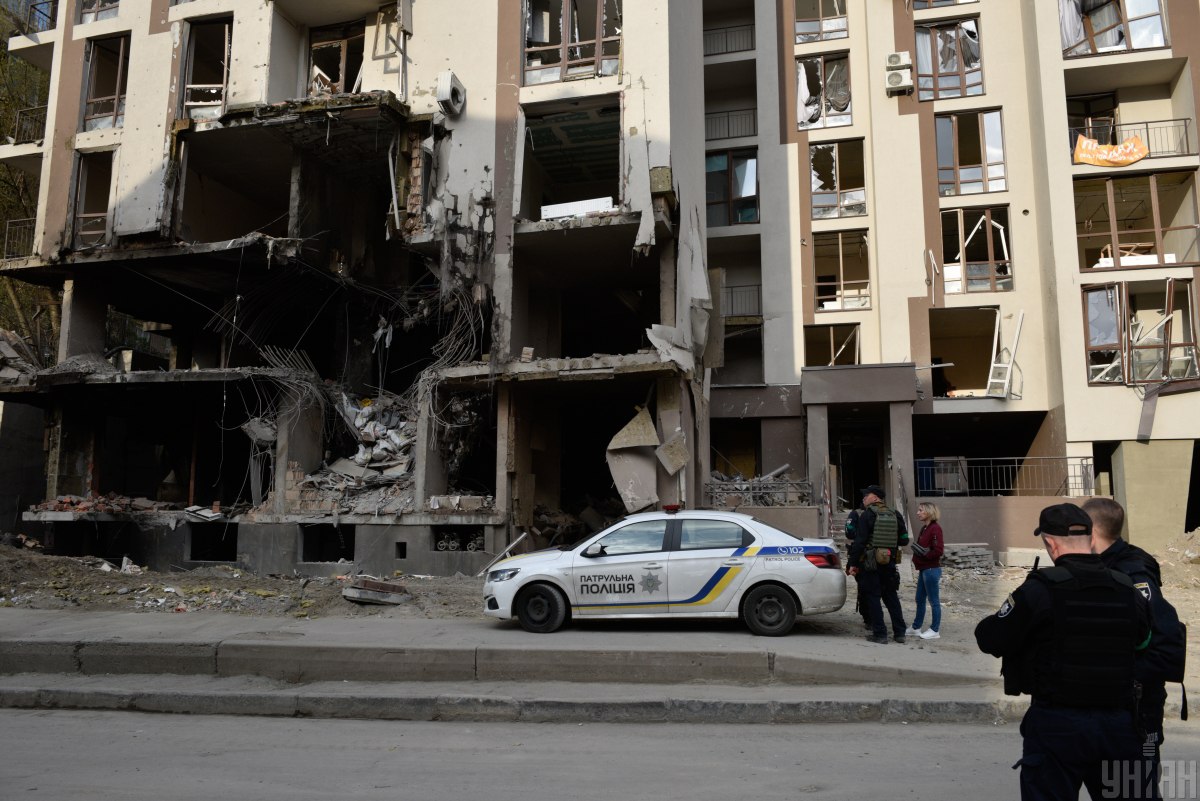 Так виглядає 25-поверхівка у Києві після ракетного удару окупантів