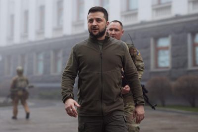 'Я бы не уехал, даже если бы не был президентом': Зеленский объяснил, почему остался в Киеве