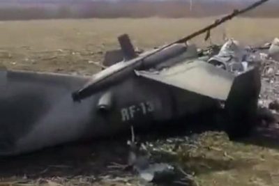 'Кум сказав, що потрібно хвіст вкрасти на дитячий майданчик': українці розібрали залишки вертольота окупантів