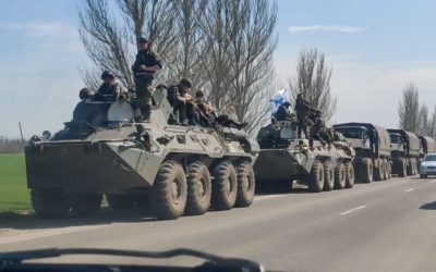 Велика колона російської військової техніки видно біля Матвєєва Кургану
