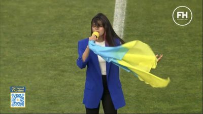 Michelle Andrade виконала гімн України під час благодійного матчу "Динамо Загреб" – "Динамо Київ"