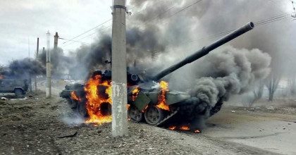 "России, как избитой собаке придется уходить": в РФ запугивают родственников отказников