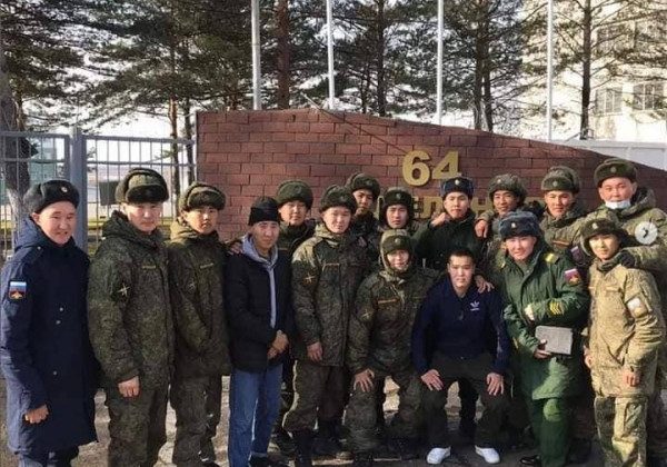 З'явилися фото окупантів-бурятів, які ґвалтували, катували та розстрілювали людей у Бучі