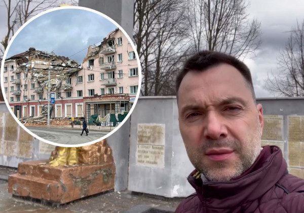 "Якби впав Чернігів, РФ розрізала б Україну": Арестович показав, як виглядає розбомблене місто