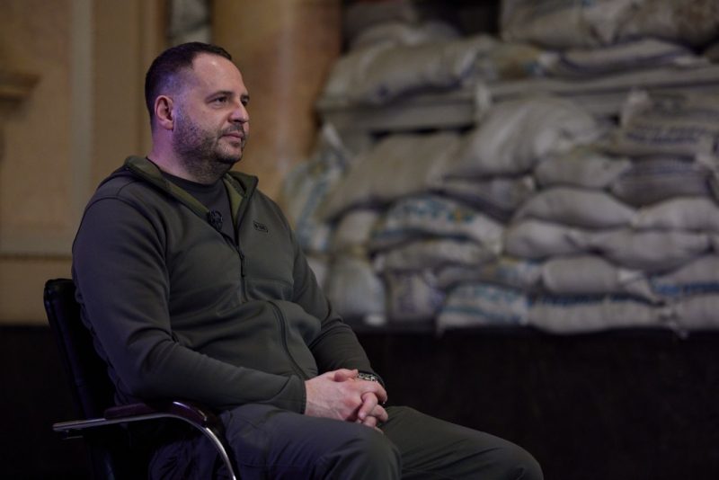 24 лютого Кремль дзвонив у Київ та вимагав здатися: Єрмак вилаявся і поклав слухавку - WP