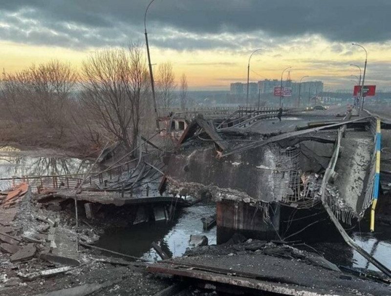 "Батька маленької дівчинки вбили на її очах": медик розповіла про звірства окупантів на Київщині