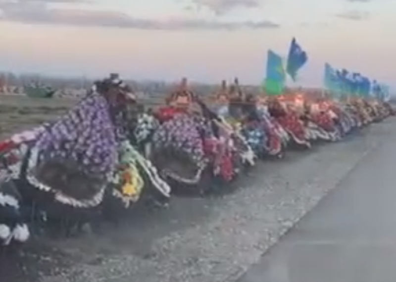 "Всі ВДВ-шники, пацани": у Росії зняли на відео десятки могил ліквідованих в Україні десантників