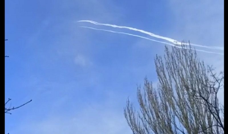 Удар РФ по Краматорську: у Мережі показали відео з ракетним запуском