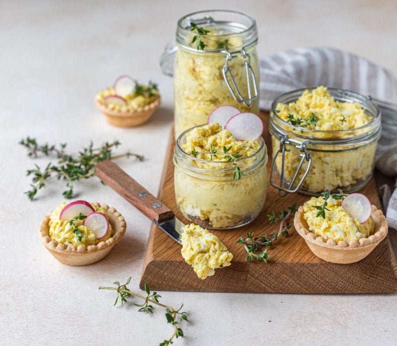 Такого в магазине не купить: восхитительно вкусный огуречный паштет с крекером