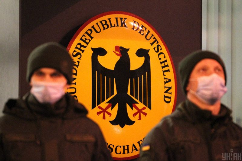 ФРГ достигла предела по поставке Украине оружия из запасов армии - министр обороны Германии