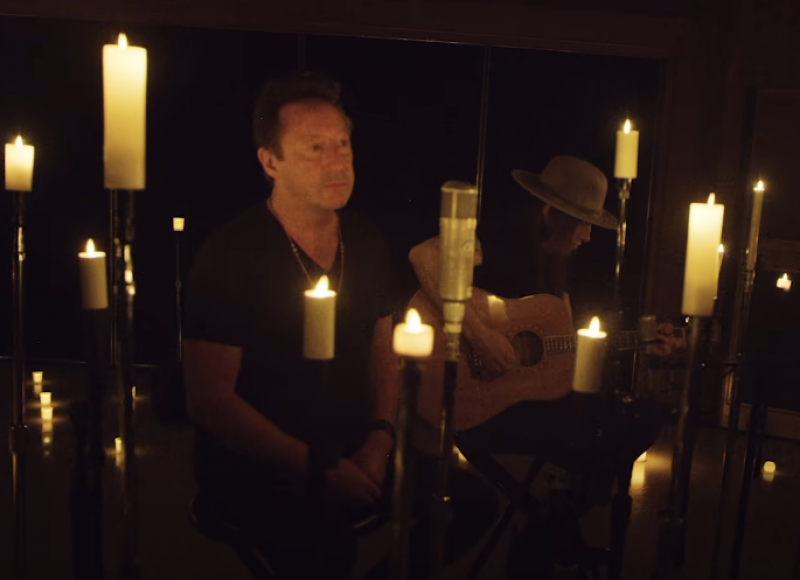 Сын Джона Леннона нарушил многолетнюю клятву ради прекращения войны в Украине