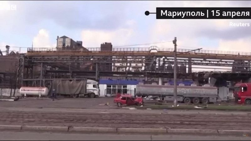 Телами убитых засеяны улицы: в сети появились новые ужасные кадры из разрушенного орками Мариуполя