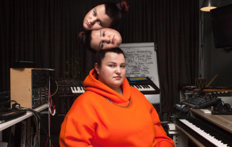 Alyona Alyona решила покинуть Украину после смерти кума