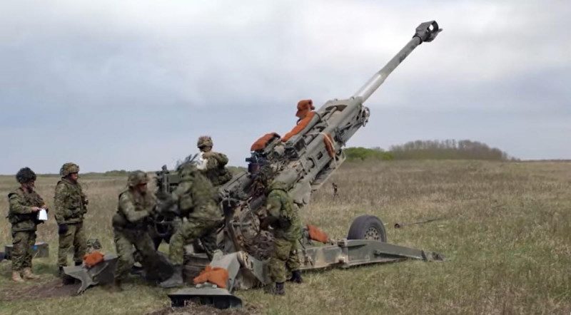 Точно бьет на 40 километров: Украину вооружили мощными гаубицами М777 с "умными" снарядами