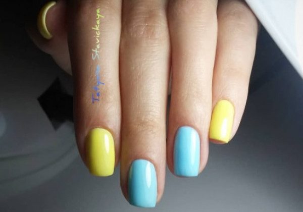 Весенний маникюр на короткие ногти 2022