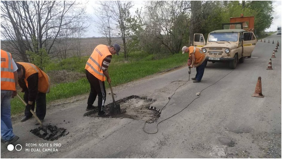 В деокупованому Тростянці частково реставрували пам'ятку архітектури – садибу Круглий двір В деокупованому Тростянці частково реставрували пам'ятку архітектури – садибу Круглий двір