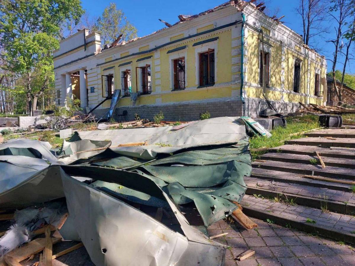 Музей Сковороди після ракетного удару Музей Сковороди після ракетного удару