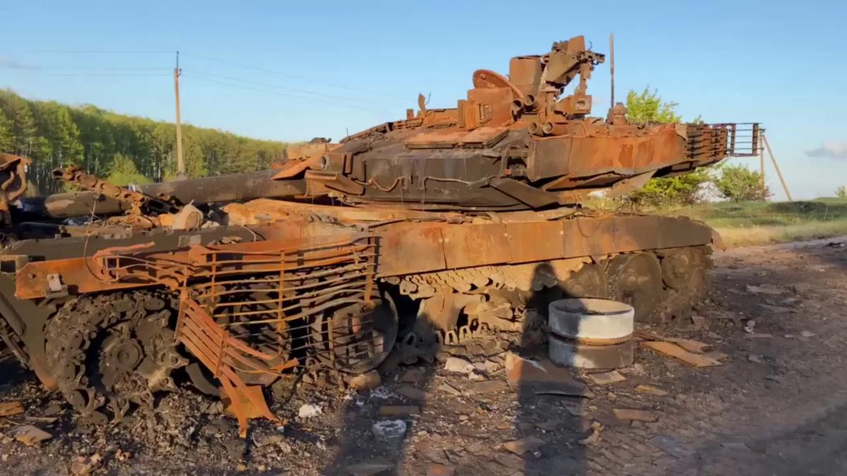 ТРО уничтожила на Харьковщине российский танк Т-90М, который расстрелял колонну с гражданскими