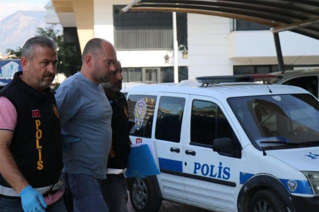 У Туреччині проректор ХНУ ім. Каразіна убив своїх дітей