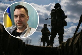 Ситуація загрозлива: Арестович запевнив, що росіян немає у центрі Лисичанська