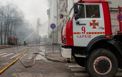 Рашисти знову вдарили по Харкову, спалахнула масштабна пожежа