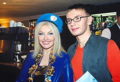 Сын Повалий призывает остановить войну в Украине, пока его мать пляшет в РФ