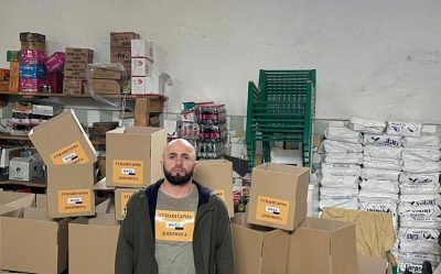 Азербайджанский активист доставляет помощь украинцам, живущим под обстрелами Азербайджанский активист доставляет помощь украинцам, живущим под обстрелами