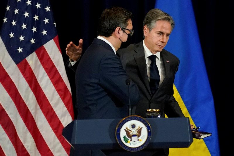 Кулеба и Блинкен повели телефонный разговор - обсудили помощь Украине в $33 млрд