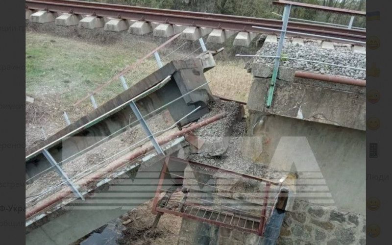 Диверсія в Росії: під Курськом підірвали залізничний міст