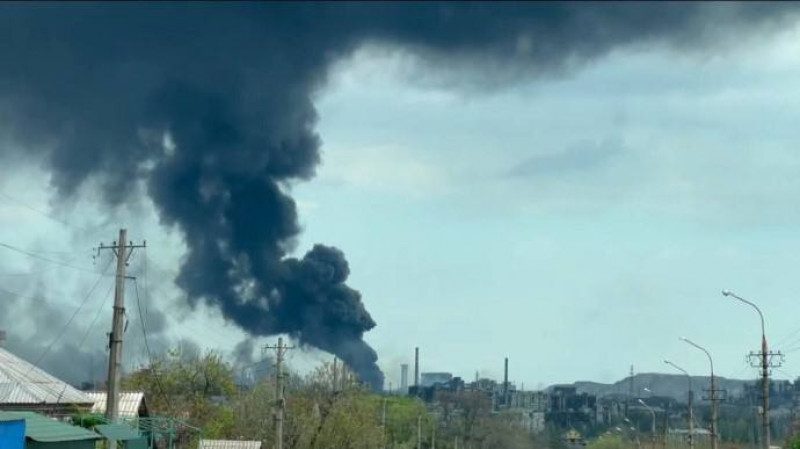 Російські окупанти почали штурм Азовсталі в Маріуполі: подробиці