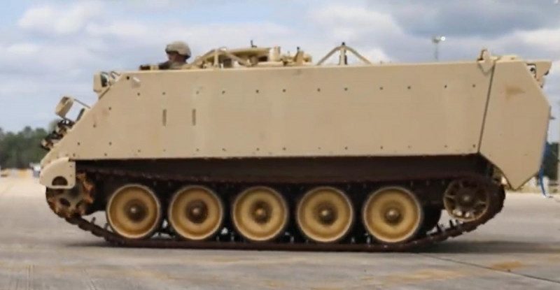 Бронекулак для ВСУ: Литва передаст Украине военные джипы, грузовики и БТР