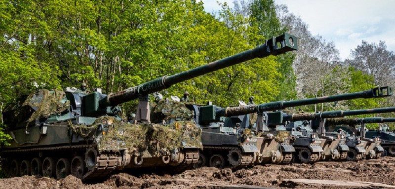 Залізний Краб б'є на 40 кілометрів: ЗСУ озброїли потужними САУ натівського калібру