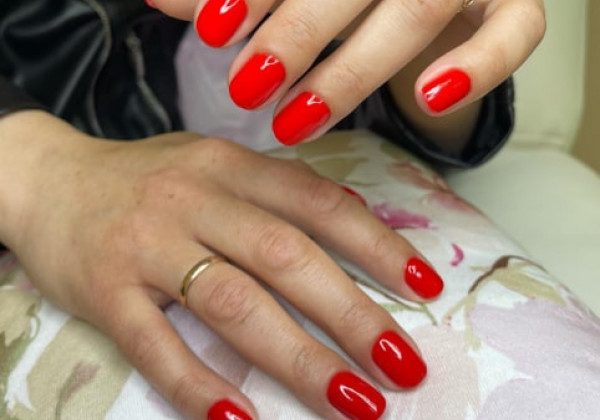 Гарний червоний манікюр 2022 Гарний червоний манікюр 2022