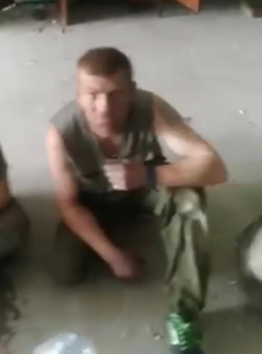 Українські бійці взяли у полон в Сєвєродонецьку 6 окупантів з "ЛНР" Українські бійці взяли у полон в Сєвєродонецьку 6 окупантів з "ЛНР"