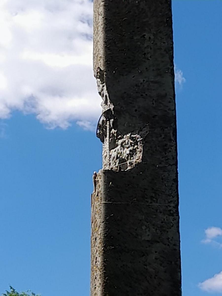 Обломки вражеской ракеты Обломки вражеской ракеты