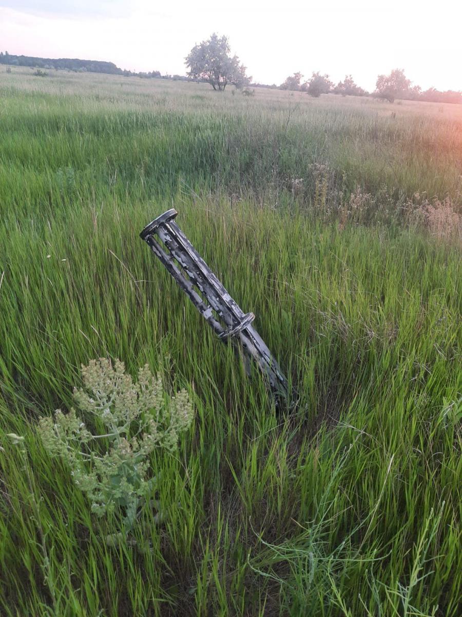 Окупанти обстріляли з "Ураганів" село Мала Костромка на Дніпропетровщині Окупанти обстріляли з "Ураганів" село Мала Костромка на Дніпропетровщині