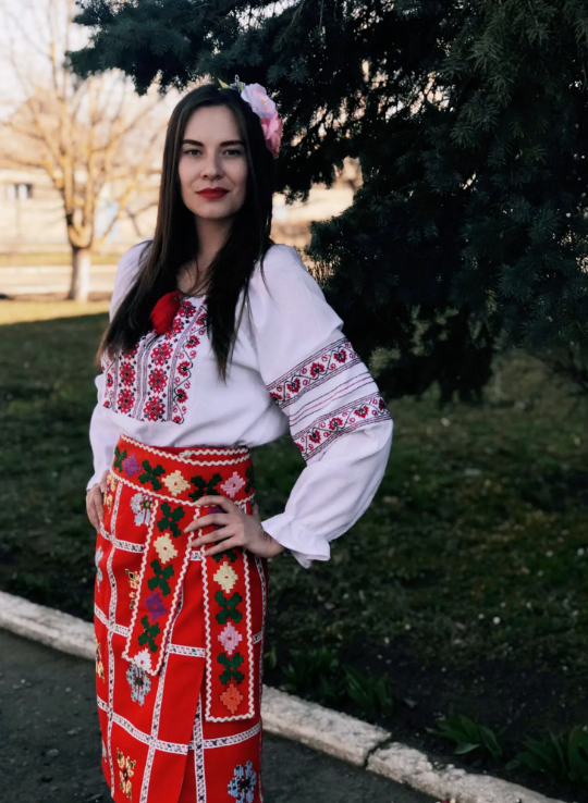 Заповнювала журнали в школі: на Херсонщині після обстрілів військ РФ загинула молода вчителька Заповнювала журнали в школі: на Херсонщині після обстрілів військ РФ загинула молода вчителька