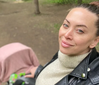 Сестра Жанны Фриске, которая ранее сообщила об онкологии, показала крошечную дочь Сестра Жанны Фриске, которая ранее сообщила об онкологии, показала крошечную дочь