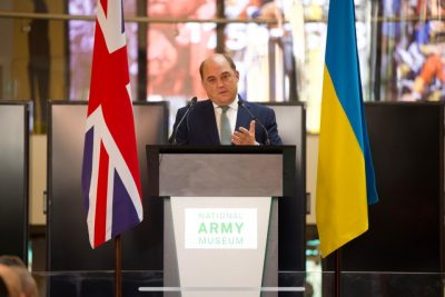 Міністри оборони Британії та РФ провели таємну розмову за 2 тижні до вторгнення в Україну: деталі