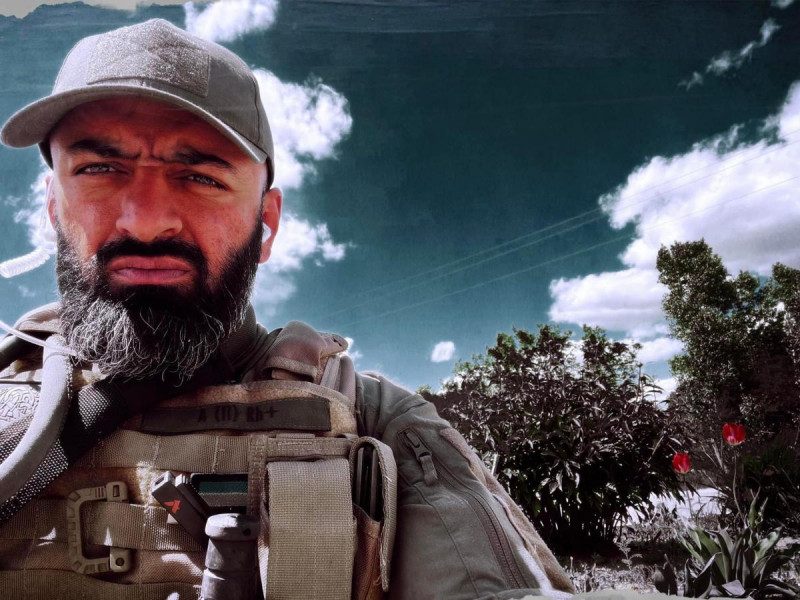 Известный адвокат Маси Найем тяжело ранен в голову: он воюет против РФ