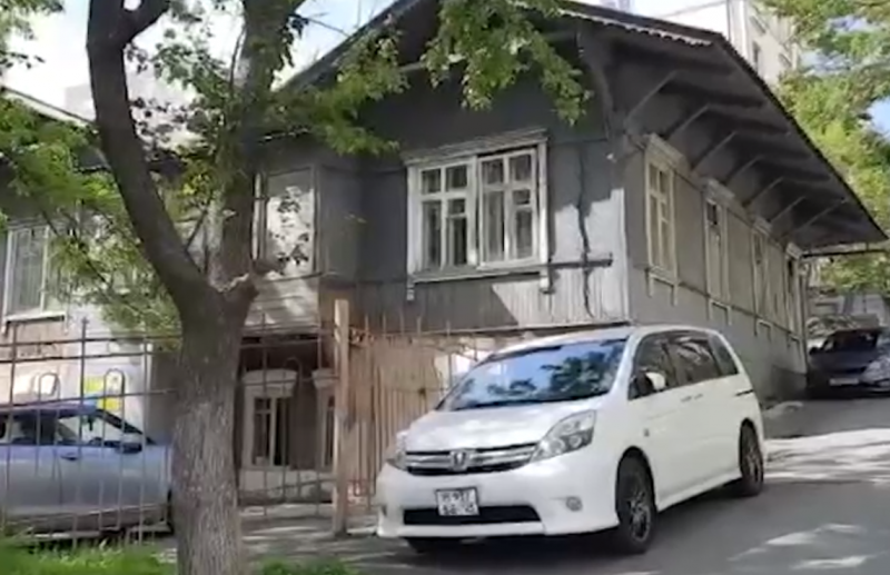 Серія 18: у Росії місцеві жителі підпалили військкомат, спалахнув за секунди