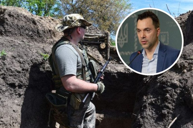 "У місті чути гуркіт боїв": ЗСУ вже під Херсоном – Арестович