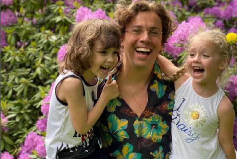 Максим Галкин грустно поздравил с Днем РФ "другую Россию"