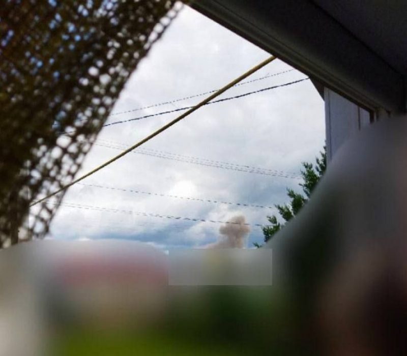 Россия ударила ракетами по трем областям Украины: виден дым от взрывов