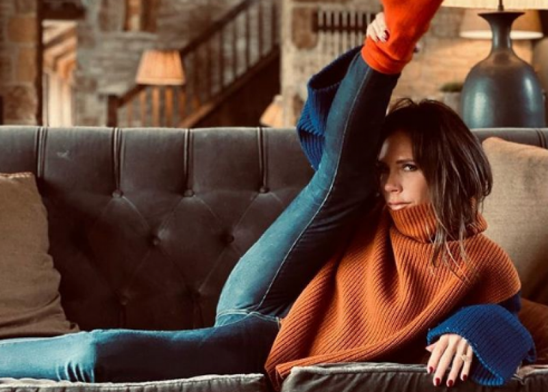 48-летняя Виктория Бекхэм в костюме шпионки восхитила фанатов точеным формами